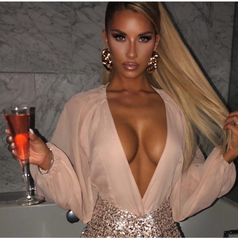 Chic Nude Blouse